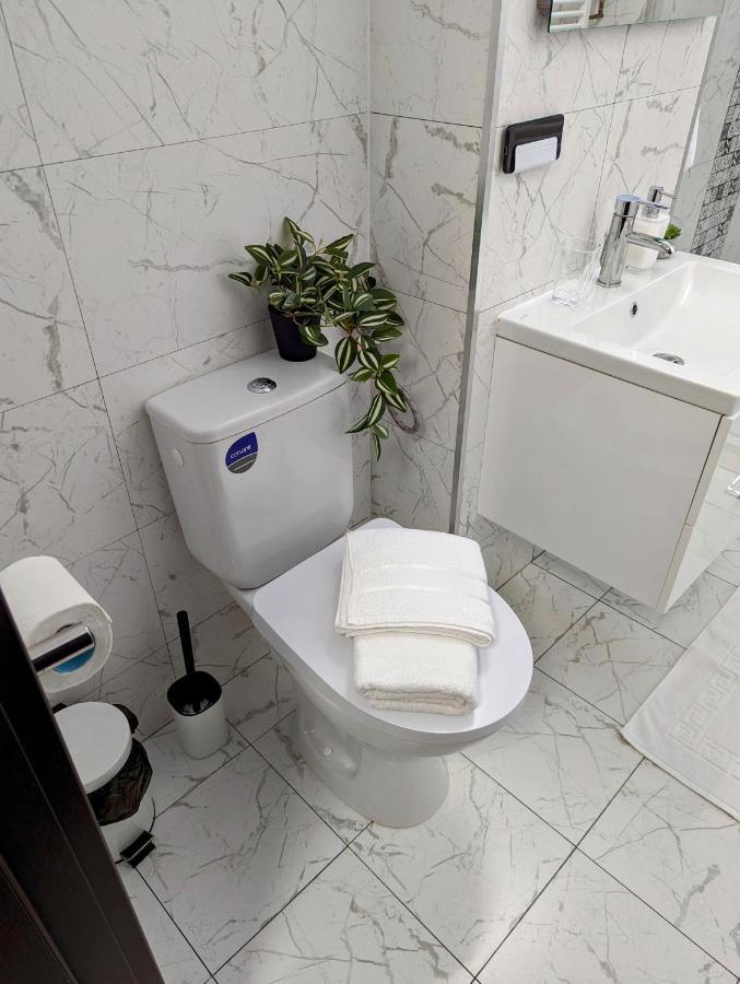 Sebastian Studio Apartment Bukareszt Zewnętrze zdjęcie